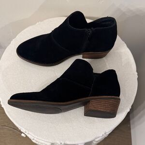 Lucky Brand Chic Black Suede Leather Women's Ankle Booties Boots Casual Size 6M